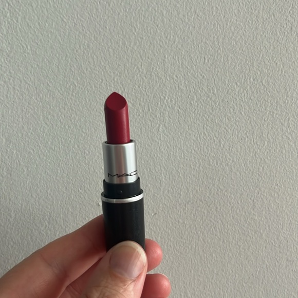 Mac Mini Lipstick - Ruby Woo Tokyo - Picture 2 of 2